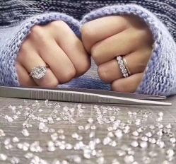 -威德钻石-克拉钻大本营(南京东路店)