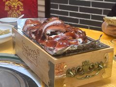 -东方之猪四更烤乳猪(金垦总店)