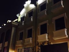 -王府井奥莱临潼小镇(临潼店)