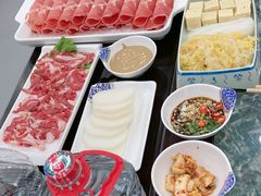 -楼外楼大刀肉传统火锅居(幸福街店)