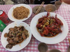 -捌贰虾蟹·江湖菜馆(江汉路店)