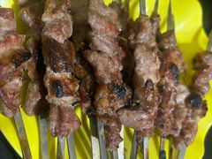 -烤肉小伙烤肉店