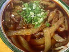 -拈签一笑黄牛肉辣卤串串
