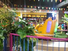 -鸿通城购物中心