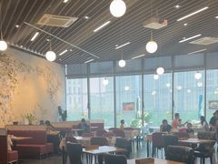 -汽车博物馆主题餐厅