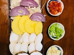 菌蔬拼盘-石頭記榴莲烤肉(万达金街店)