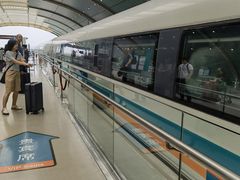 -龙阳路磁悬浮列车总站-停车场