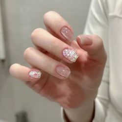 -桃色美甲沙龙