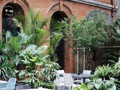 -潮一不贰·法式甜品·生日蛋糕·西式简餐(外滩店)