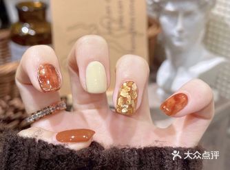 初秋美甲琥珀枫叶粽 复古显白晕染美甲