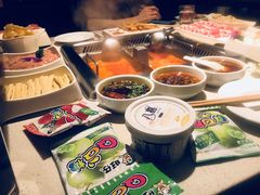 -海底捞火锅鲜切牛肉主题店(长寿路店)