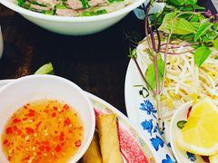 -鸿记越南牛鸡粉