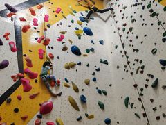 -问山MountQuest攀岩馆