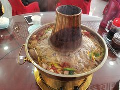 -撒拉人家.酸菜牦牛肉火锅