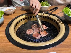 -炼火烤肉店