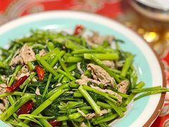 -崴海渔村(虹梅路店)