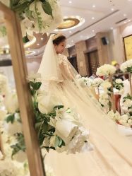 -艾米丽婚纱礼服