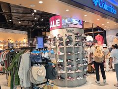 -东荟城名店仓