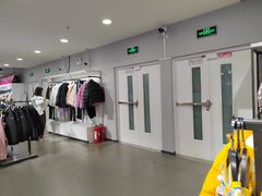 -唯品会(北京国瑞城店)