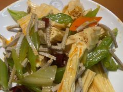 -伊京轩兰州牛肉面(闹市口店)