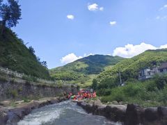 -虎啸峡漂流