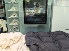 -福奈特洗衣·洗鞋·奢侈品护理(长阳路店)