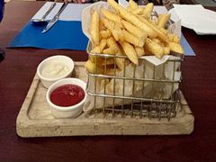 松露油薯条配蛋黄酱-香格里拉鱼跃地中海西餐厅·牛排披萨