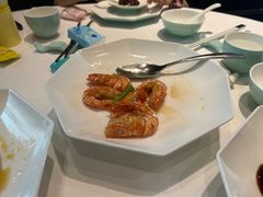 油爆红头虾虾-世博源公馆·本帮融合菜·主题包厢·江景餐厅