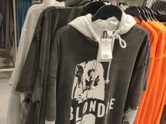-H&M(天一广场店)