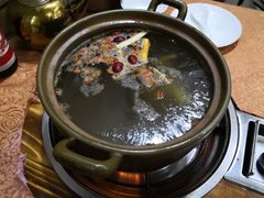 清汤锅底-濠轩阁特色生蚝火锅(水湾路店)