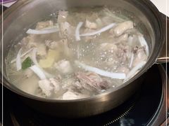 -喃喃椰·糟粕醋·椰子鸡火锅(七堡花园店)