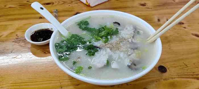 鑫记洪阳鱼粥-"新鲜,味美,如果加上鱼肠鱼肝,味道再上几.