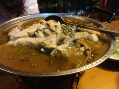-临江餐馆二楼美食部落