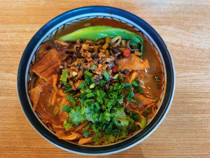 三粉客螺蛳粉-"在附近办事,很久没吃螺蛳粉了,来打卡这家.