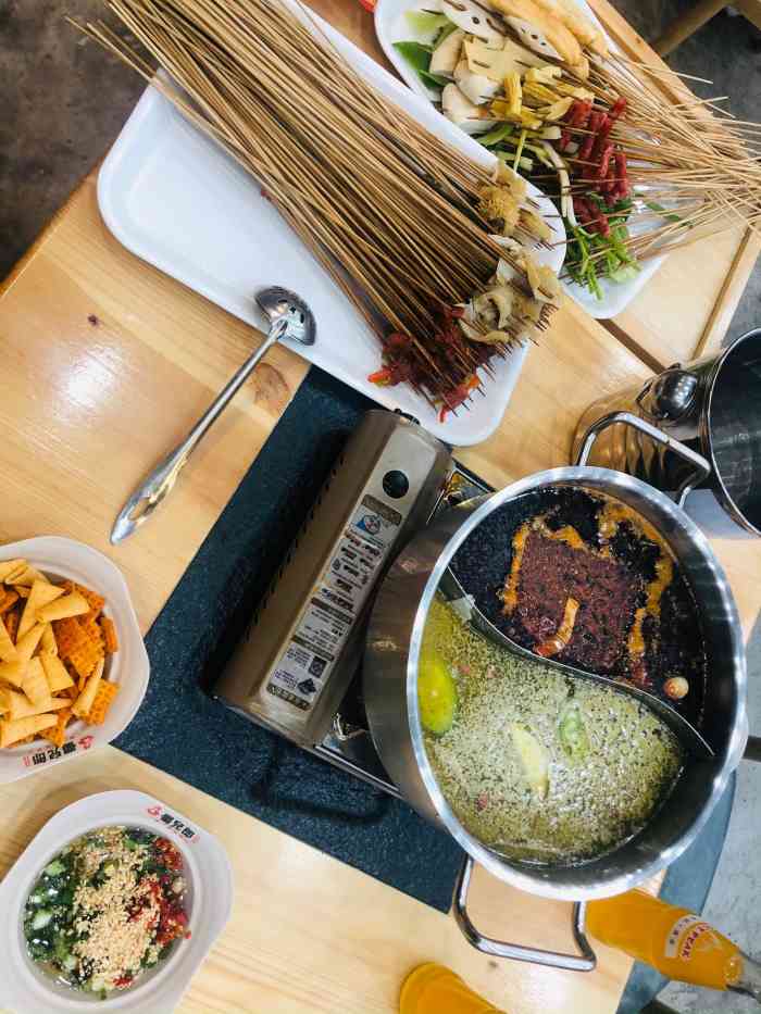 蜀儿郎市井串串(曹家庙店)-"本来跟朋友约好出去吃羊蝎子,可是她最近