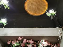 -愉肴麻辣香锅(中山路店)