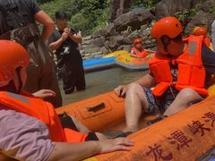 -龙潭峡谷漂流