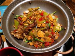 泡子姜烧牛蛙-吃饭皇帝大土家民族菜(正大广场店)