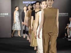 -王府井百货(中州中路店)