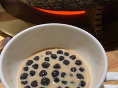 大红袍珍珠奶茶-湊湊火锅·茶憩(杭州湖滨银泰in77店)