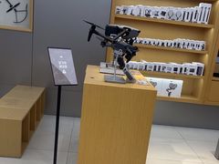 -DJI大疆(深圳华强北曼哈授权体验店)