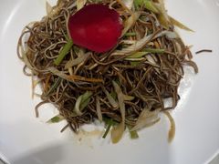 -海派美食·家宴海鲜青岛菜·石锅鲽鱼头(东方城店)