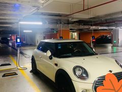 -龙美术馆西岸馆-停车场