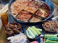 -正南齊北重庆老火锅(光华村直营店)
