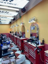 -Devilhands Barbershop男士理容店