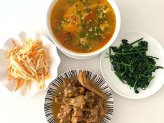-鲸育宝宝月嫂(徐汇店)
