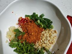 -牛华八婆麻辣烫(龙湖U城店)