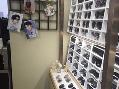 -视野联行眼镜·蔡司授权店(长白万象汇店)