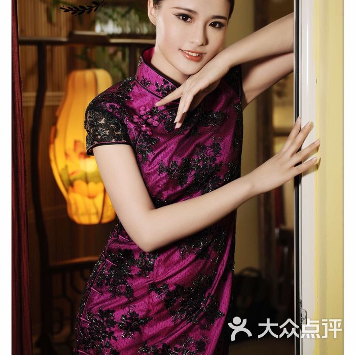 红艺人服饰中式生活馆