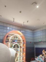 -奈尔宝家庭中心·儿童乐园·亲子餐厅(华采天地店)